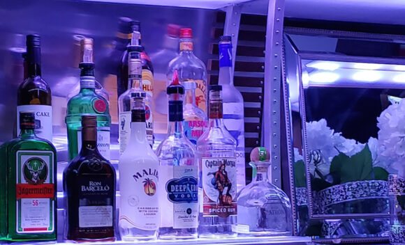 Airstream Bar 16